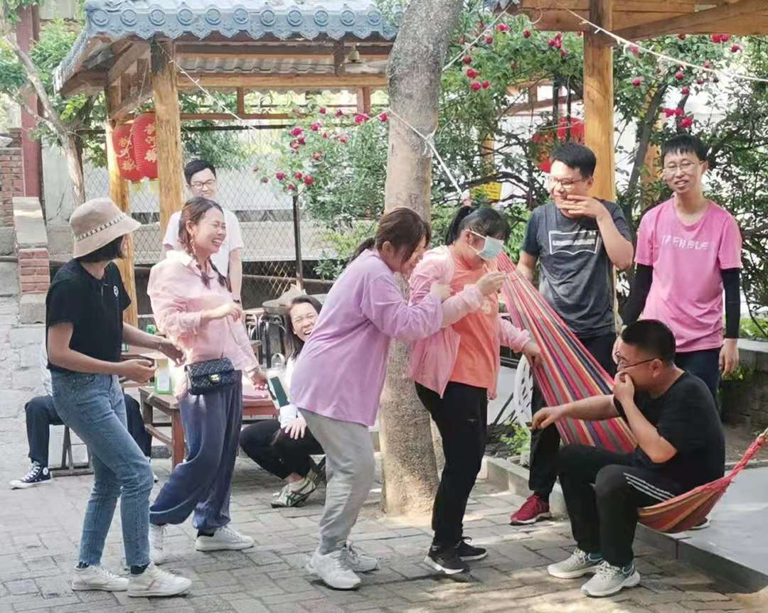 團建